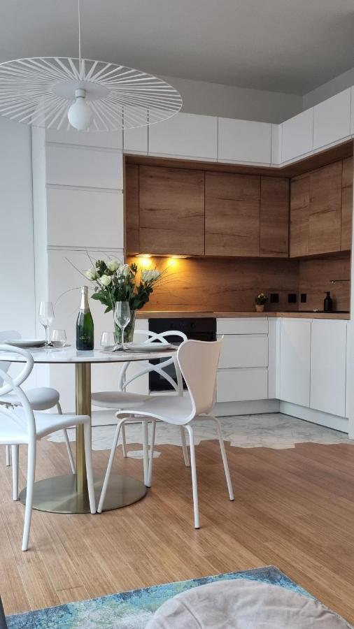 Au 53, Sous Le Chartil Apartment Reims Ngoại thất bức ảnh