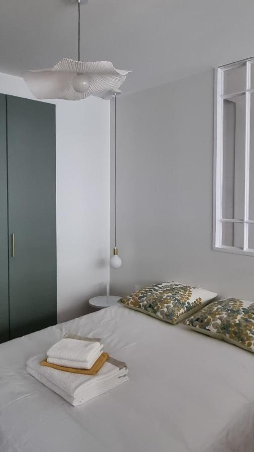 Au 53, Sous Le Chartil Apartment Reims Ngoại thất bức ảnh